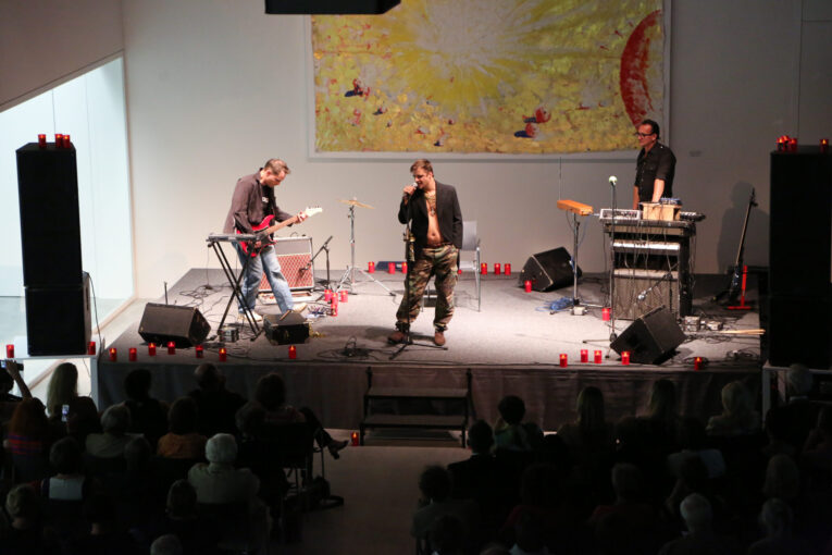 Philipp Hochmair im Museum Angerlehner